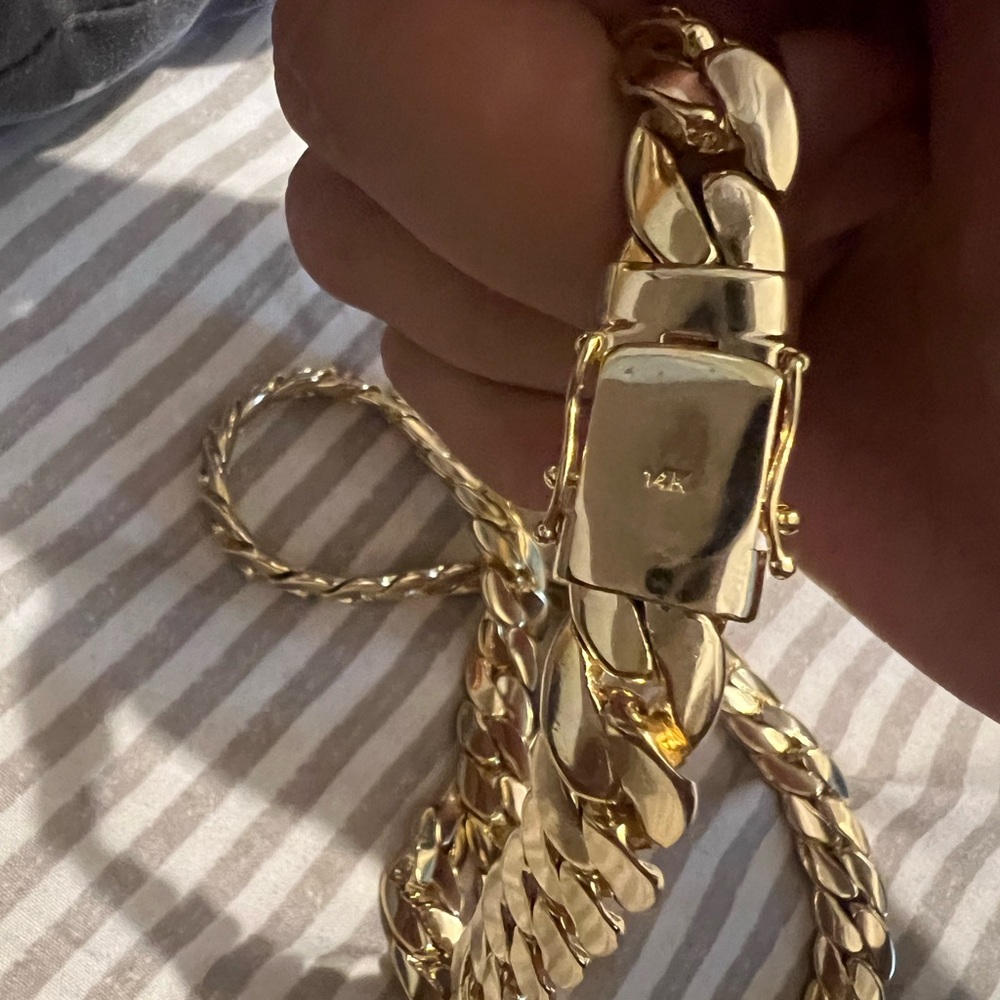 Miami Cubans - Picture 2 of 2